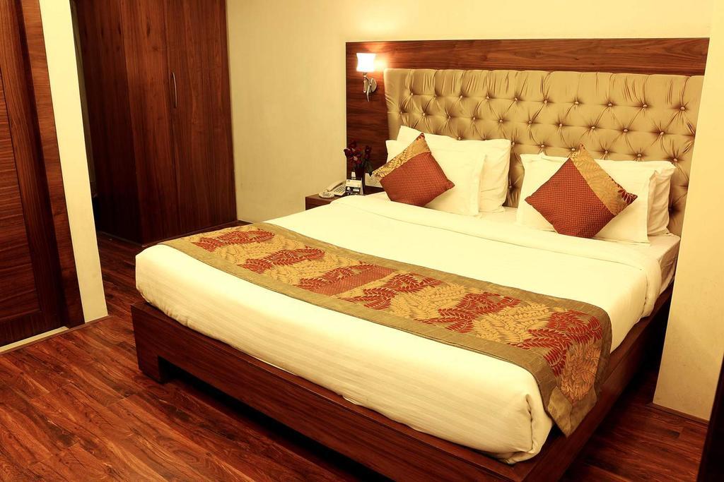 Oyo 1522 Npg Hotel Calcutta Eksteriør billede